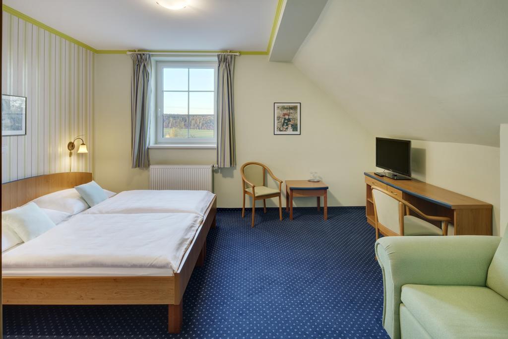 Hotel Kolonie คริโวคลาท ภายนอก รูปภาพ